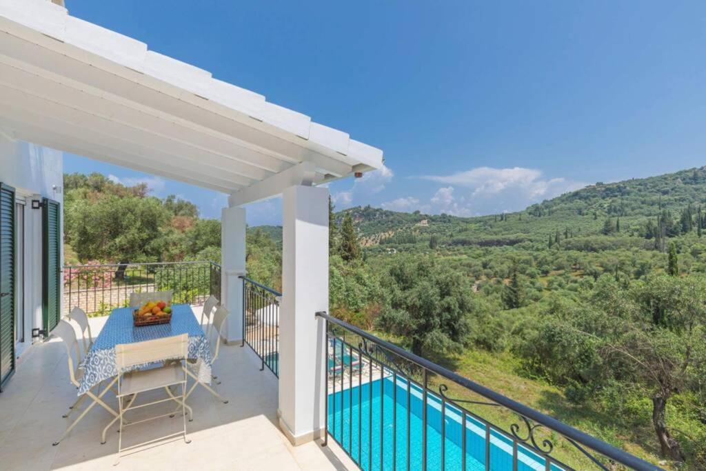 Villa Eleonas Strongyli  Exterior foto